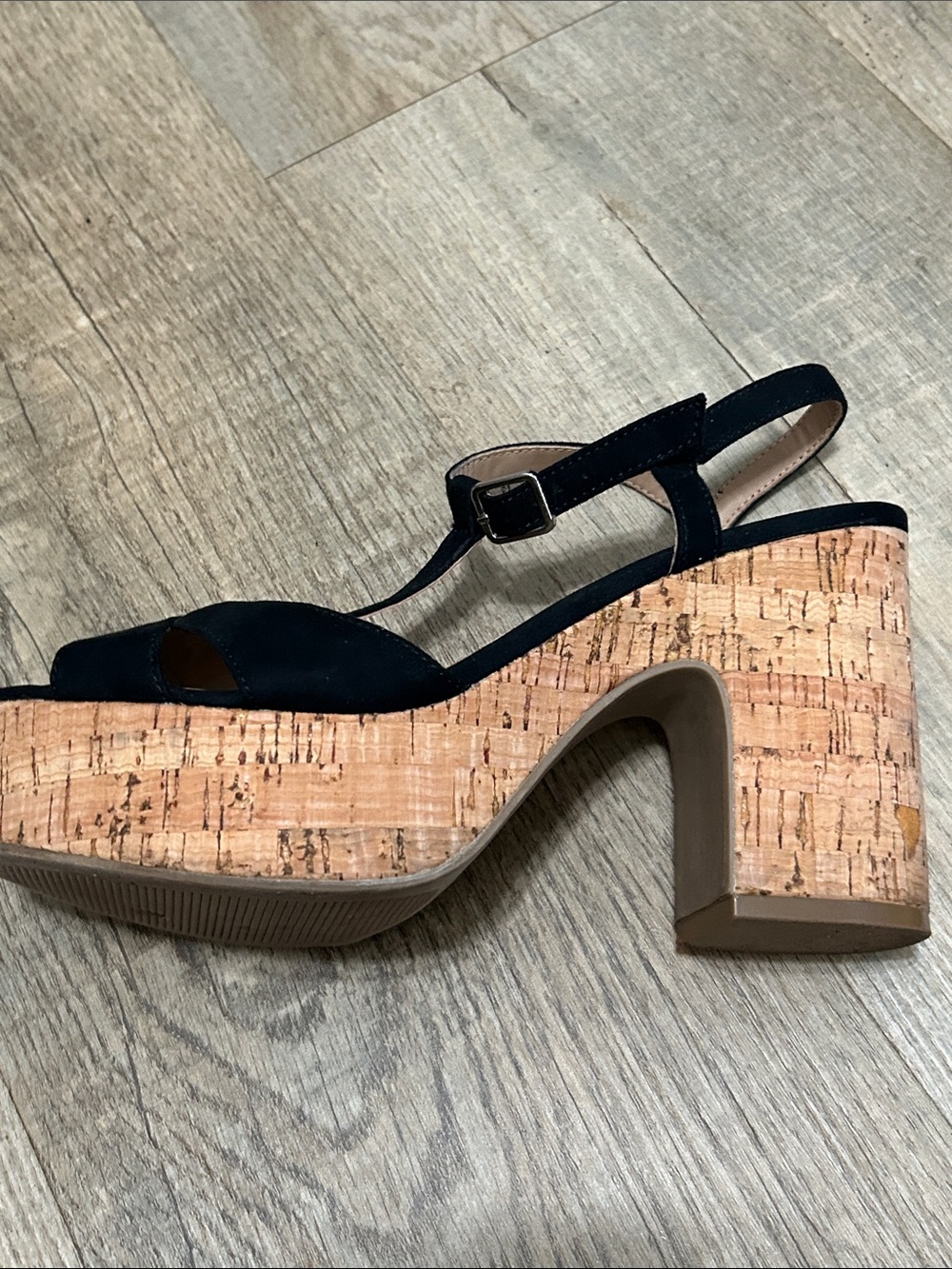 Sun + Stone Black Cork Platform Sandals - Picture 5 of 7